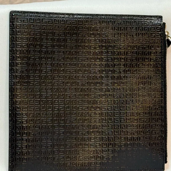 Givenchy 4G Runway Pouch - Picture 2 of 3